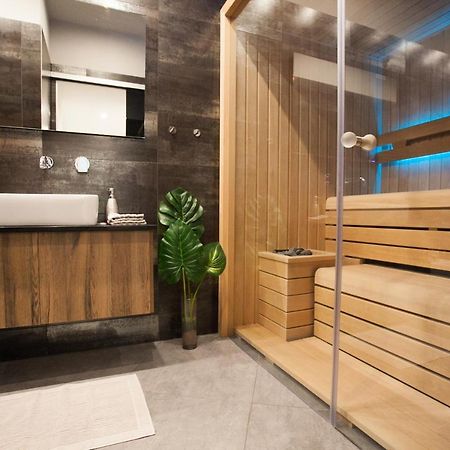 Stylish Loft With Finnish Sauna Будапеща Екстериор снимка
