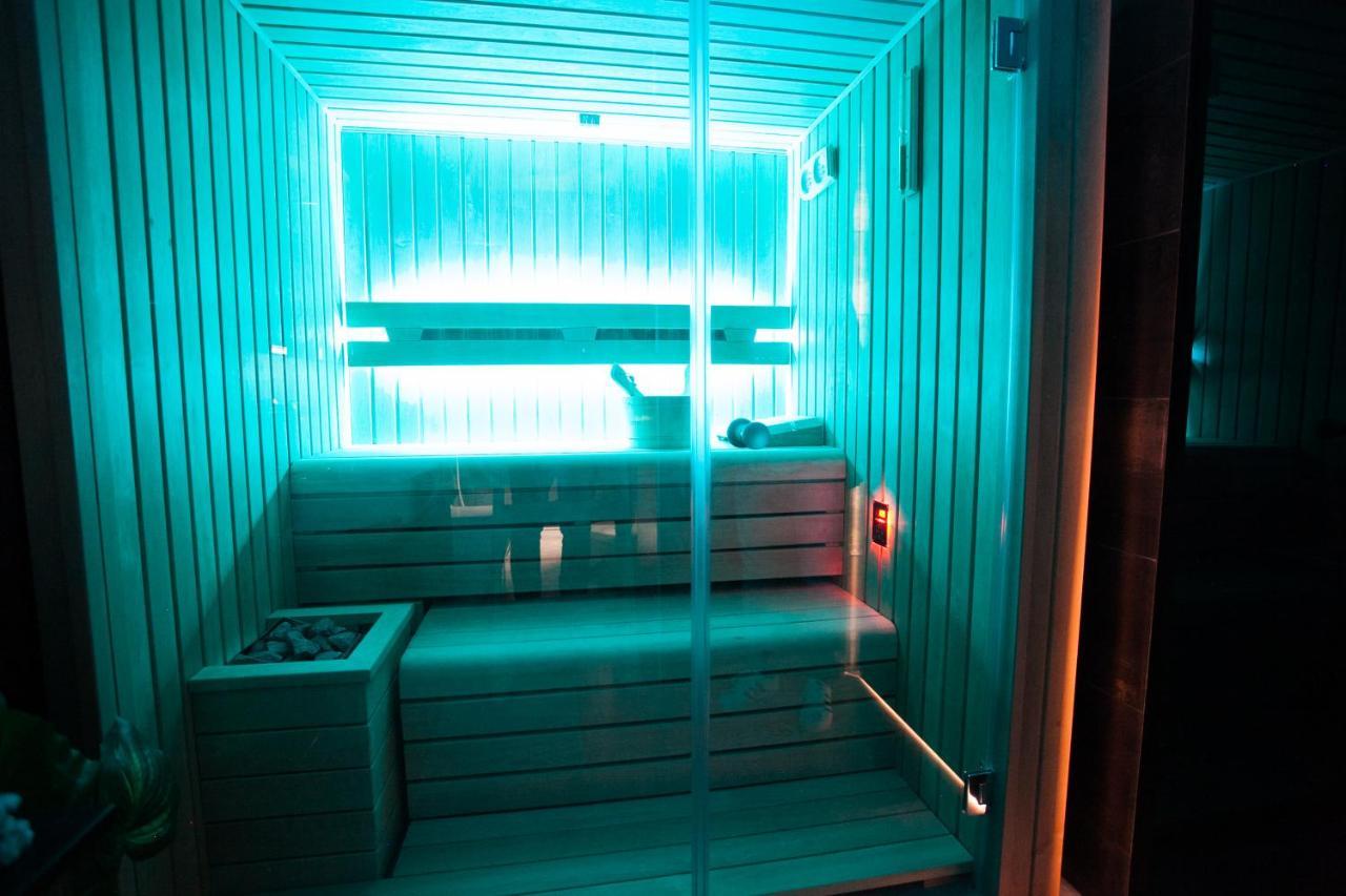 Stylish Loft With Finnish Sauna Будапеща Екстериор снимка